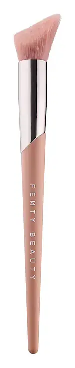 Fenty Beauty Cheek-Hugging Highlight Brush 120