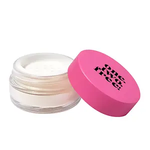 One. Two. Free! Hyualuronic Glow Powder