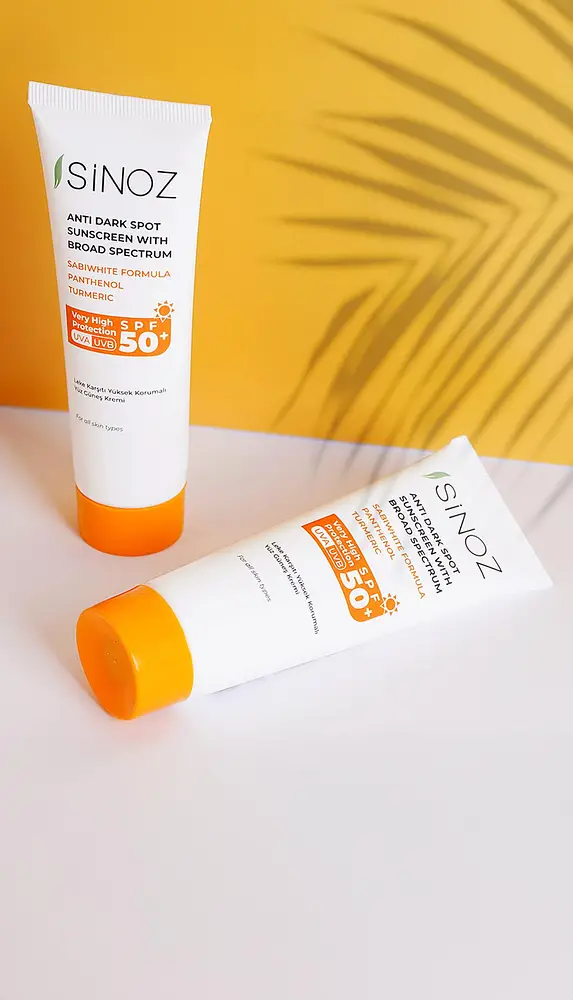 Sinoz Sinoz Spf 50 Leke Karşıtı Yüksek Koruyucu Yüz Güneş Kremi 50 ml Normal Ve Kuru Ciltler Için