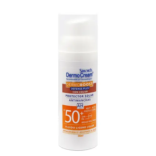 Simond's Protector Solar Antimanchas Dermoboost Defense Plus Con Color SPF50+