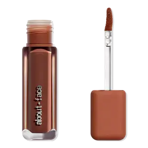 about-face Blur Matte Lip Plump Side-Eye