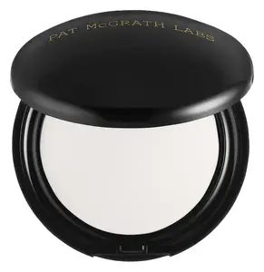 Pat McGrath Labs Skin Fetish Sublime Perfection Blurring Under Eye Powder Light