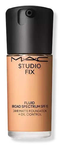 Mac Cosmetics Studio Fix Fluid SPF 15 24HR Matte Foundation + Oil Control NW18