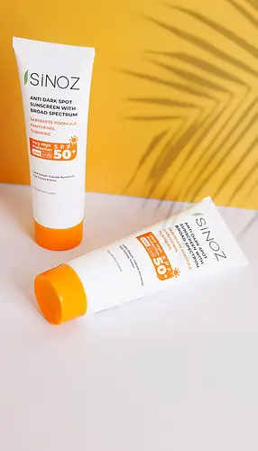Sinoz Sinoz Spf 50 Leke Karşıtı Yüksek Koruyucu Yüz Güneş Kremi 50 ml Normal Ve Kuru Ciltler Için