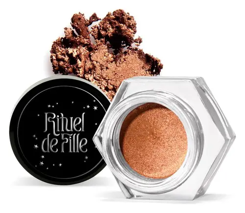 Rituel de Fille Eye Soot Love Spell