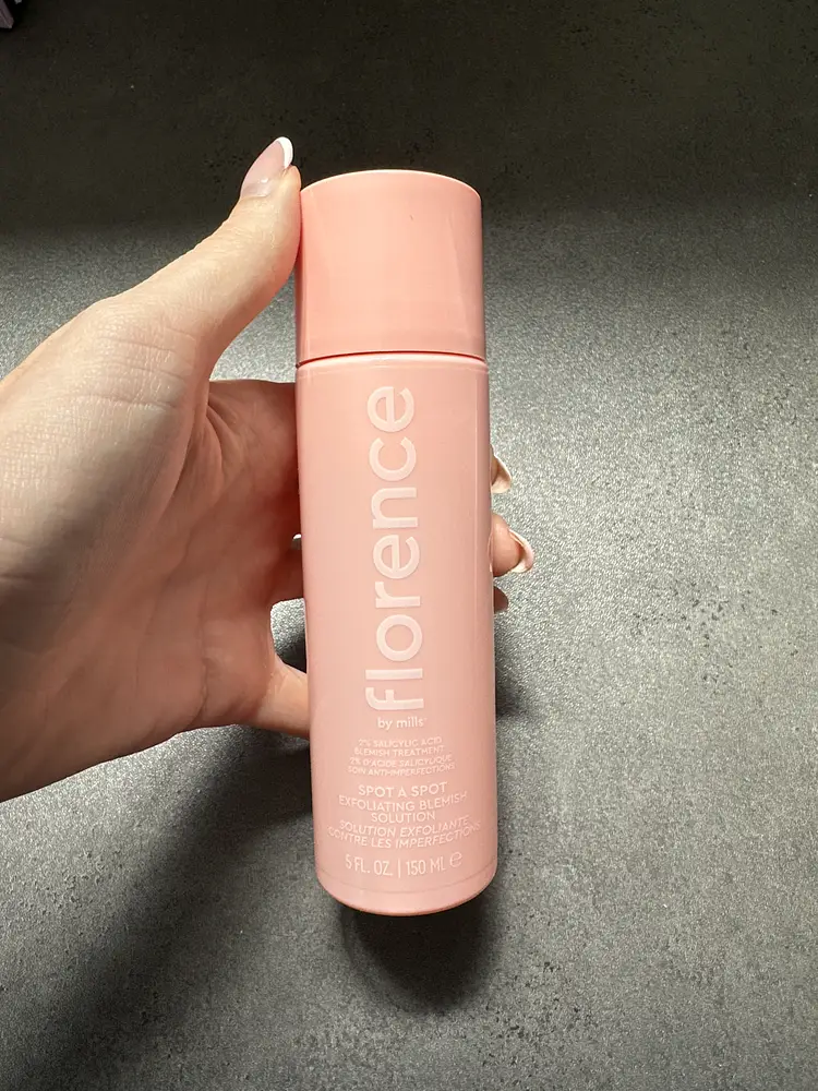 Florence by Mills Spot a spot exfoliating blemish solution