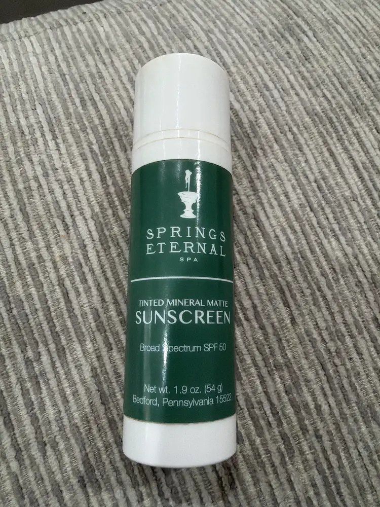 Topix Pharmaceuticals, Inc. Tinted Mineral Matte Sunscreen SPF 50