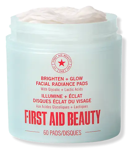 First Aid Beauty Facial Radiance Pads With Glycolic + Lactic Acids