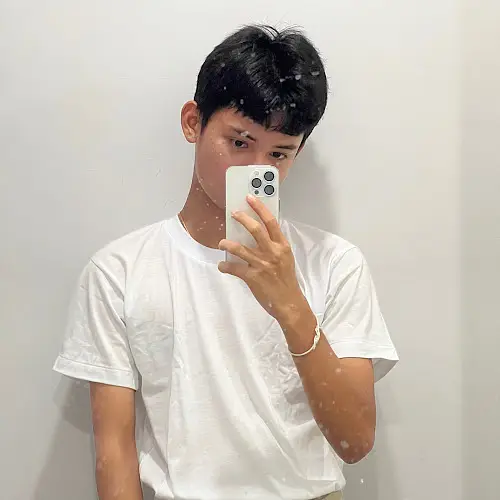 phuwadechthongrak's avatar