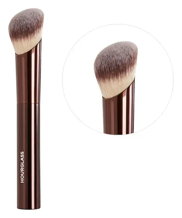 Hourglass Cosmetics Ambient Soft Glow Foundation Brush