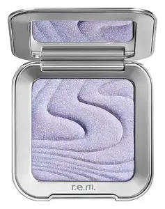 r.e.m. beauty Interstellar Highlighter Topper Miss Neptune