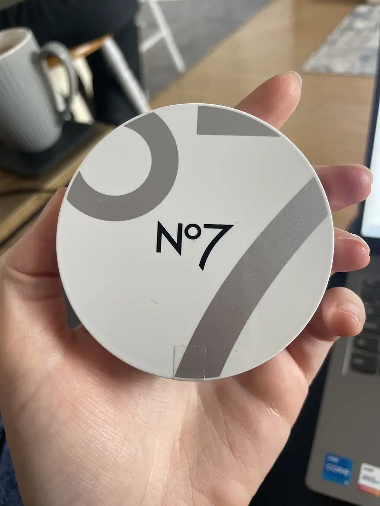 No7 Flawless Finishing Pressed Power Translucent
