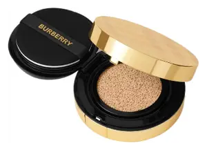 Burberry Ultimate Glow Cushion Foundation 10 Fair Warm