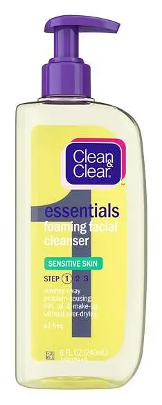 Clean & Clear Essentials Foaming Face Wash for Sensitive Skin