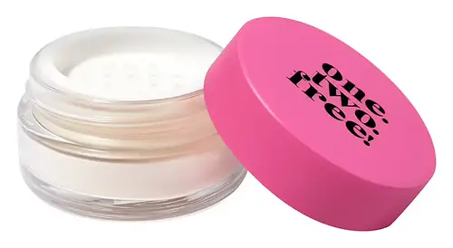 One. Two. Free! Hyualuronic Glow Powder