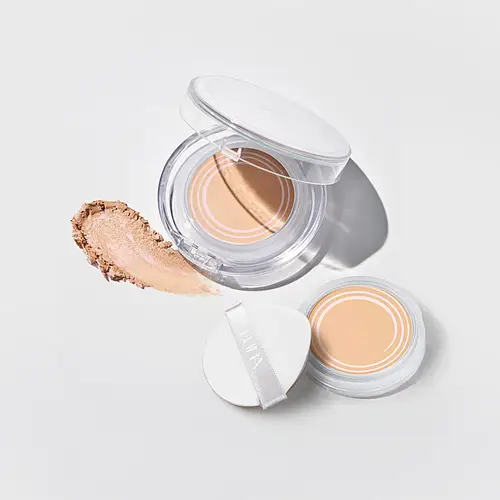 Age20's Luna water pact clear 17 ivory