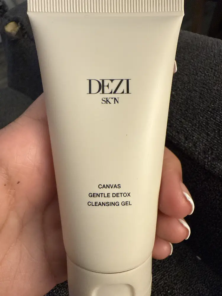 Dezi Skin Canvas Gentle Detox Cleansing Gel