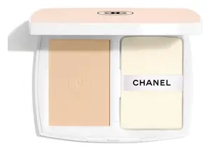 Chanel Le Blanc Compact B20