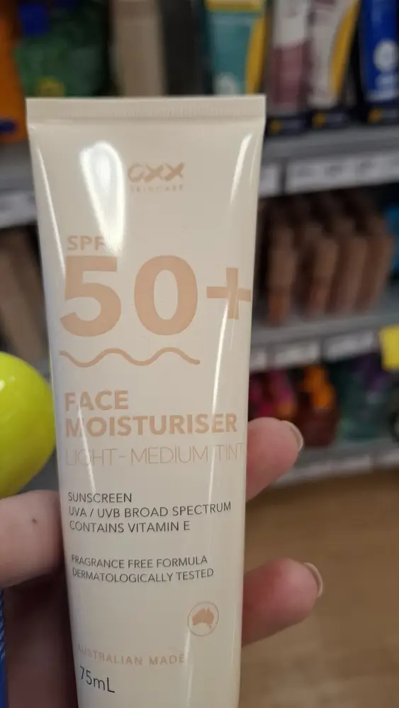 OXX Cosmetics Face spf50+ tinted