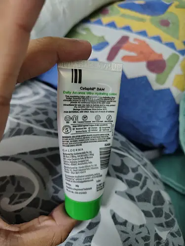Cetaphil Cetaphil DAM (daily advance ultra hydrating lotion) for continuous dry, sensetive skin