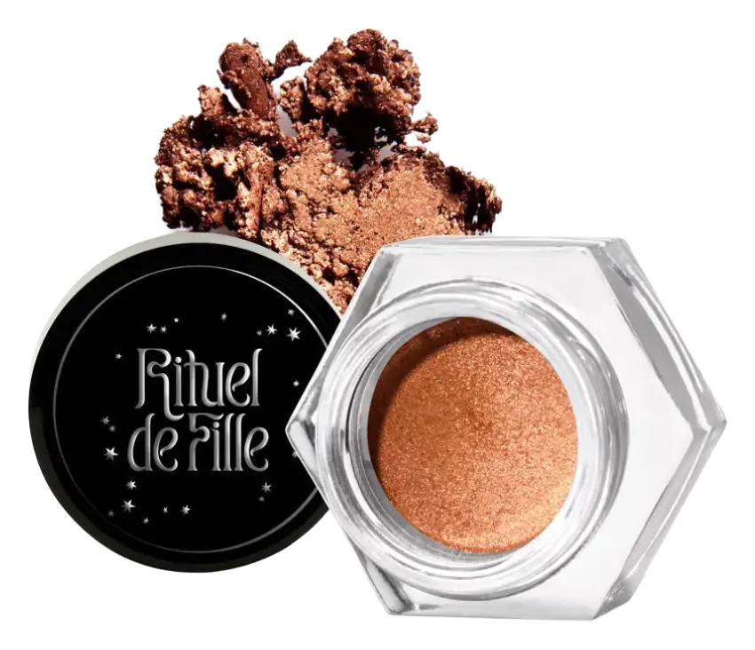 Rituel de Fille Eye Soot Love Spell